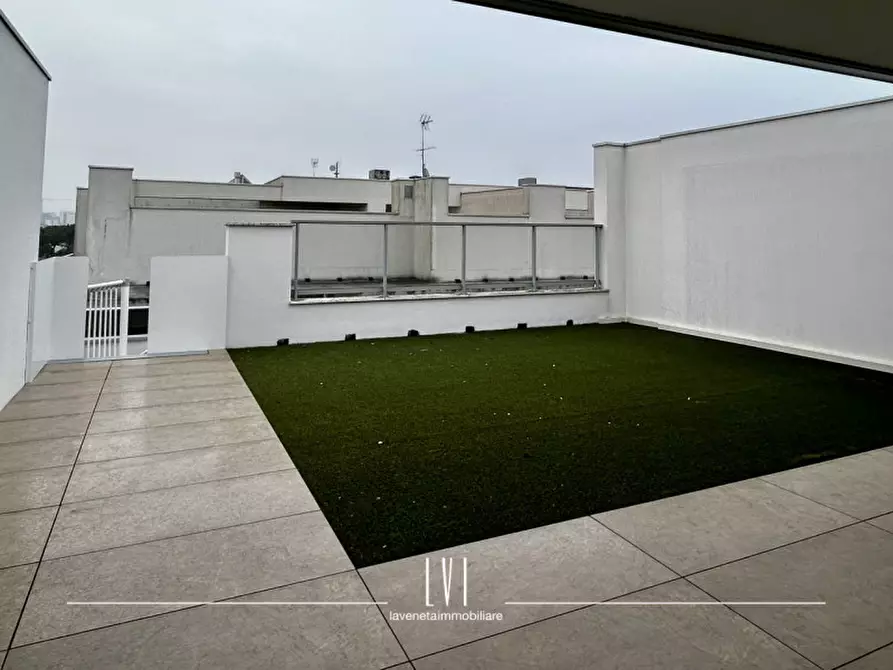 Immagine 24 di Appartamento in vendita  in via domenico modugno 69 a Jesolo