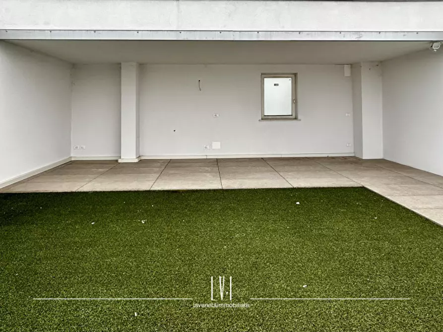 Immagine 26 di Appartamento in vendita  in via domenico modugno 69 a Jesolo