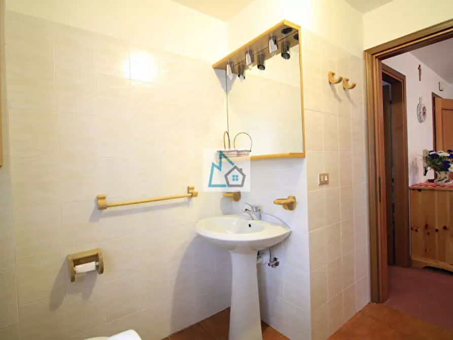 Immagine 17 di Casa indipendente in vendita  in Via Valle a Sella Giudicarie