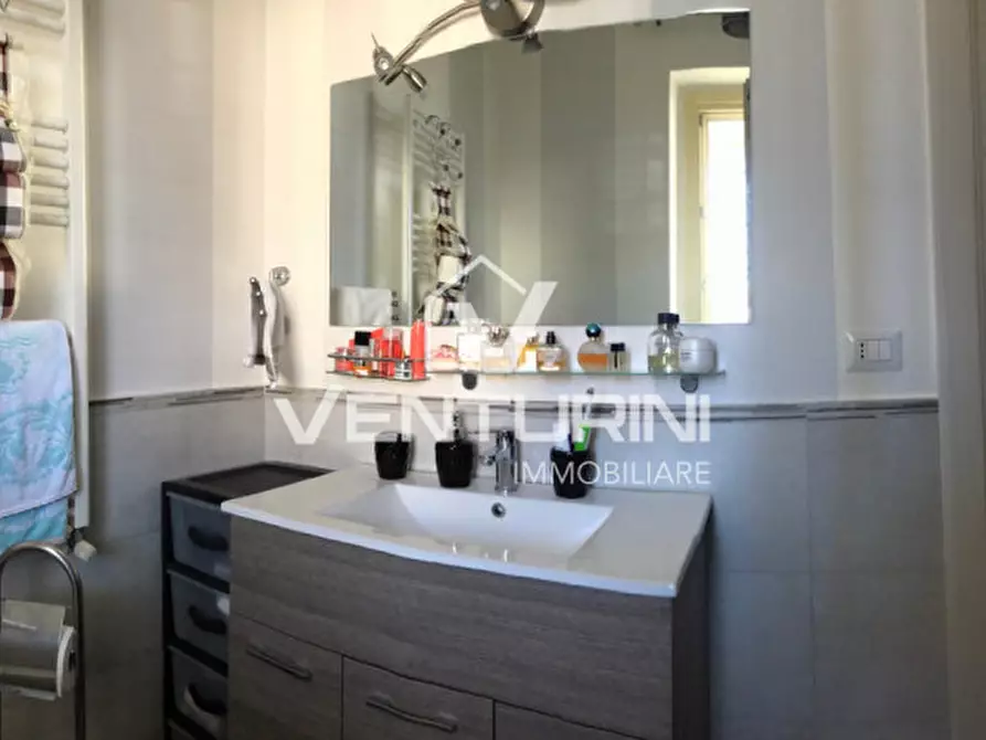 Immagine 15 di Appartamento in vendita  in Via Pegognaga a Roma