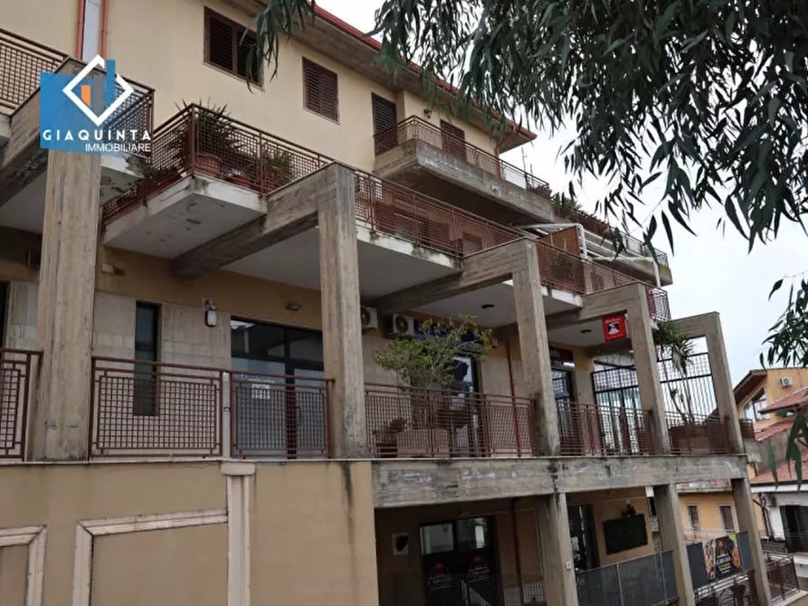 Immagine 2 di Appartamento in vendita  in PIAZZA MUNICIPIO Piano 1 a Palagonia