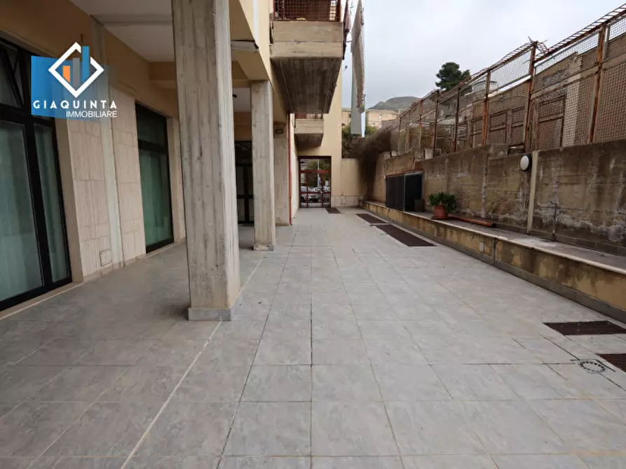 Immagine 13 di Appartamento in vendita  in PIAZZA MUNICIPIO Piano 1 a Palagonia