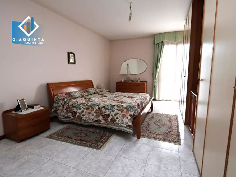 Immagine 16 di Appartamento in vendita  in PIAZZA MUNICIPIO Piano 1 a Palagonia