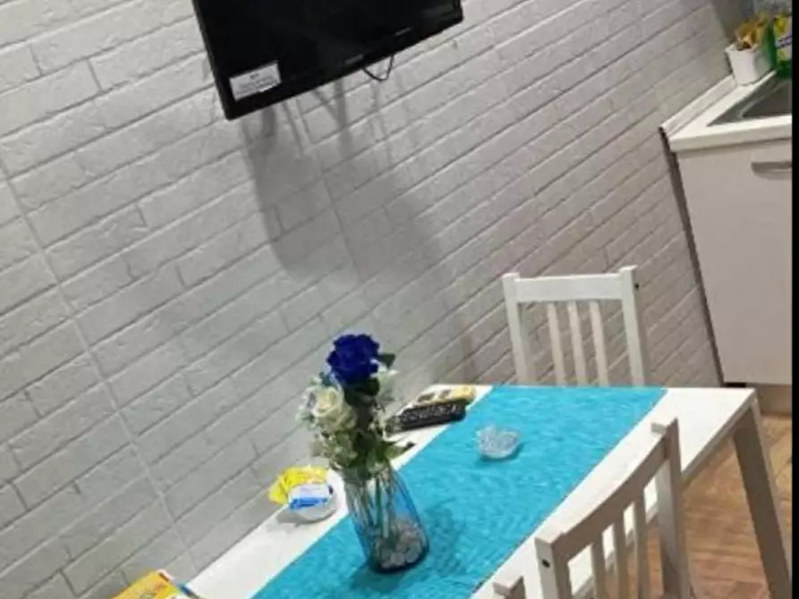 Immagine 2 di Appartamento in affitto  in via salita paradiso a Napoli