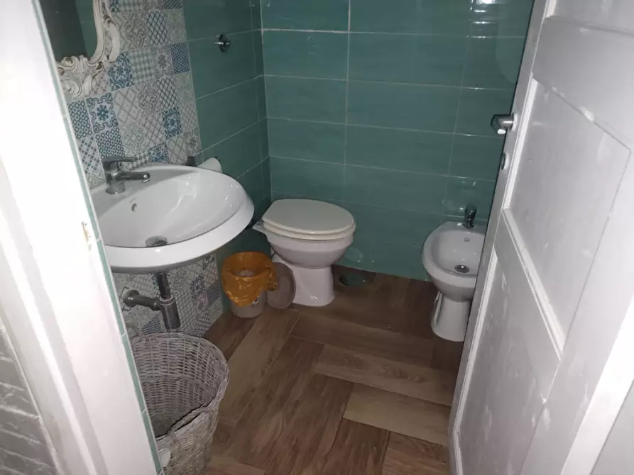Immagine 23 di Appartamento in affitto  in via salita paradiso a Napoli