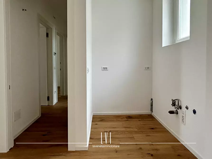 Immagine 3 di Appartamento in vendita  in via domenico modugno 69 a Jesolo