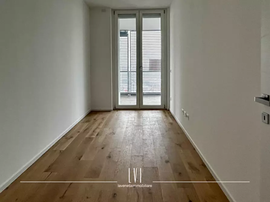 Immagine 7 di Appartamento in vendita  in via domenico modugno 69 a Jesolo