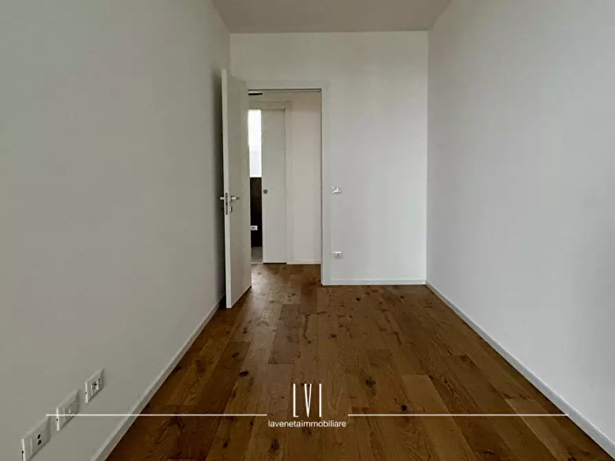 Immagine 7 di Appartamento in vendita  in via domenico modugno 69 a Jesolo