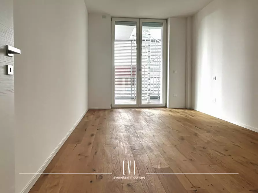 Immagine 10 di Appartamento in vendita  in via domenico modugno 69 a Jesolo