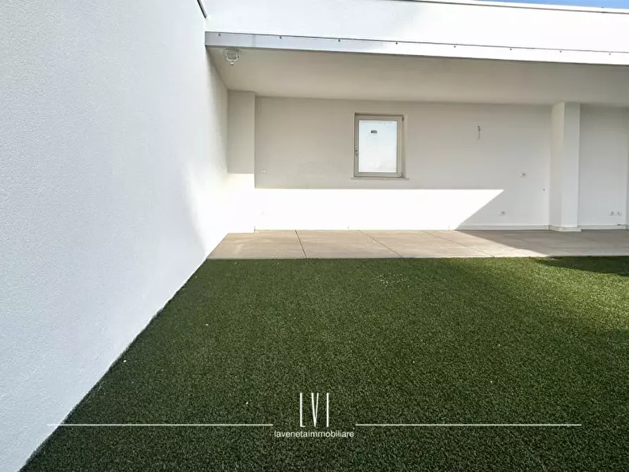 Immagine 15 di Appartamento in vendita  in via domenico modugno 69 a Jesolo