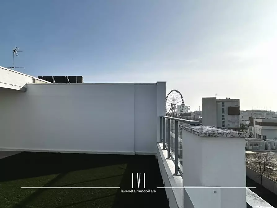 Immagine 16 di Appartamento in vendita  in via domenico modugno 69 a Jesolo