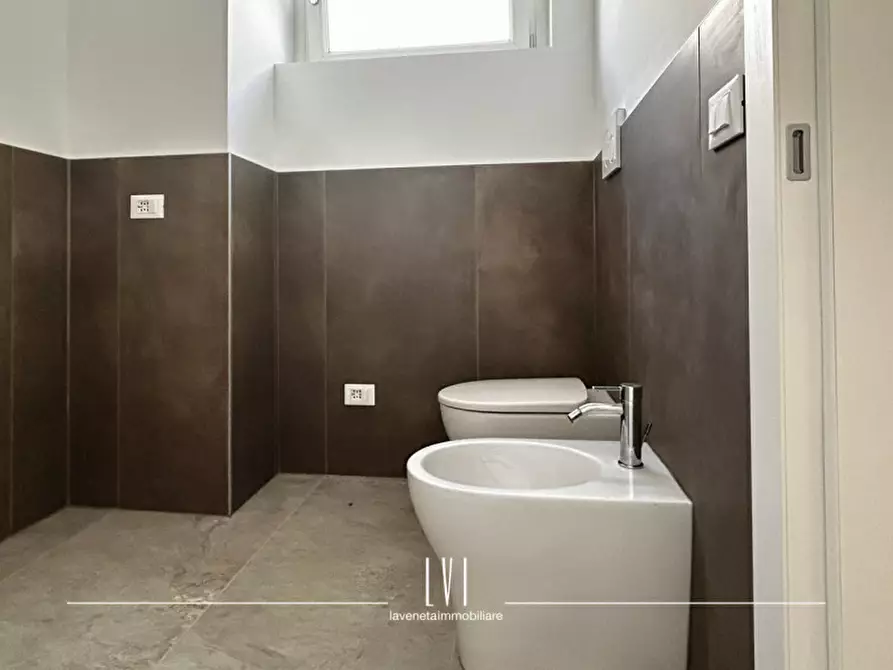 Immagine 20 di Appartamento in vendita  in via domenico modugno 69 a Jesolo