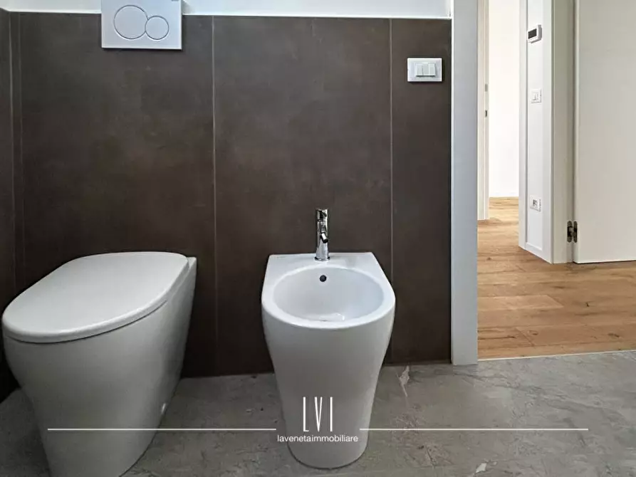 Immagine 21 di Appartamento in vendita  in via domenico modugno 69 a Jesolo