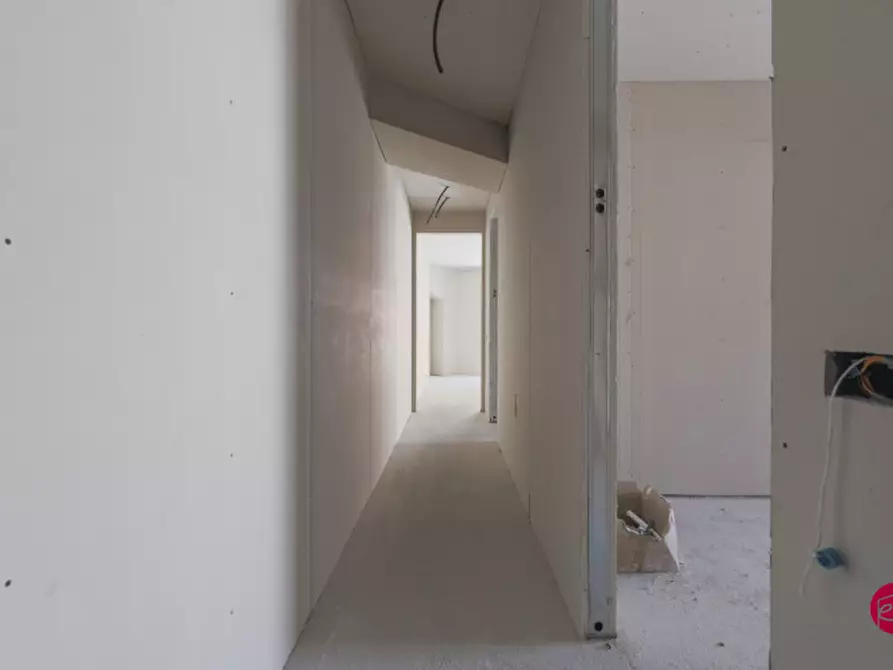 Immagine 40 di Appartamento in vendita  in Piazza Guglielmo Marconi a Santarcangelo Di Romagna