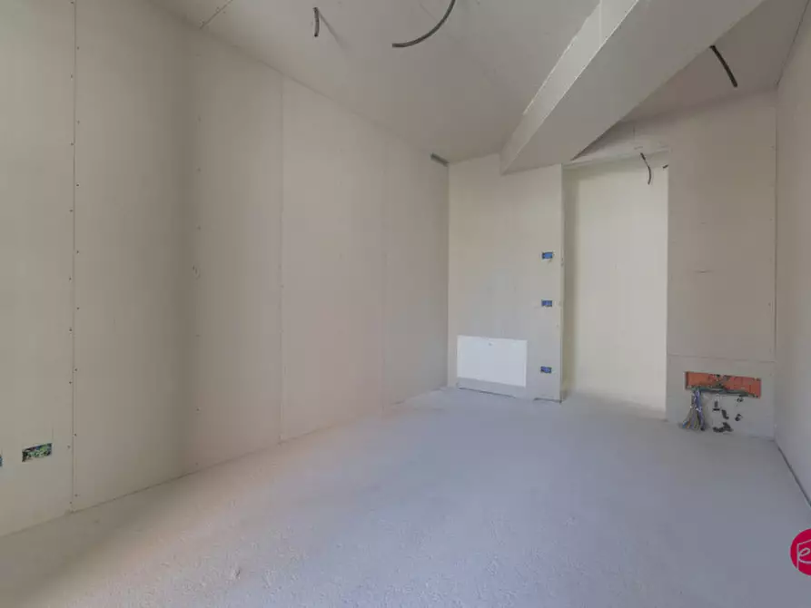 Immagine 52 di Appartamento in vendita  in Piazza Guglielmo Marconi a Santarcangelo Di Romagna