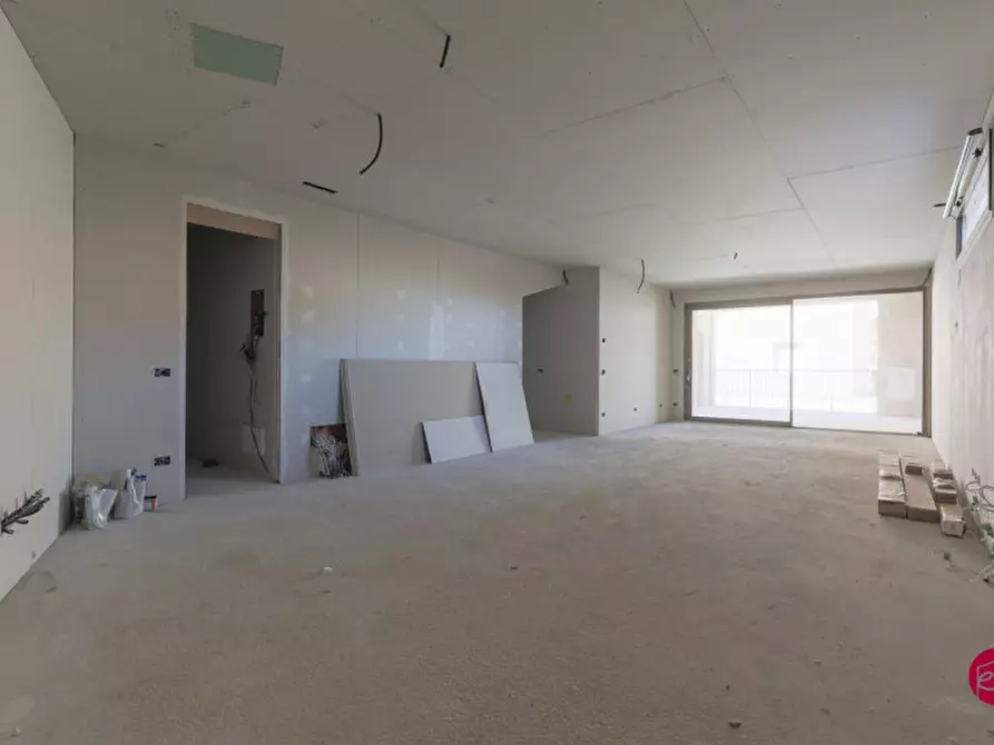 Immagine 55 di Appartamento in vendita  in Piazza Guglielmo Marconi a Santarcangelo Di Romagna
