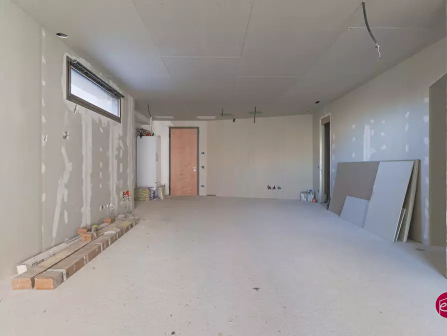 Immagine 57 di Appartamento in vendita  in Piazza Guglielmo Marconi a Santarcangelo Di Romagna