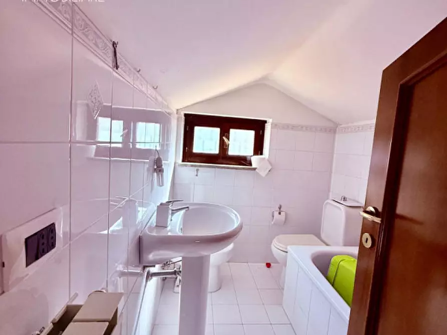 Immagine 9 di Casa bifamiliare in vendita  in via di frascati 226/A a Rocca Di Papa