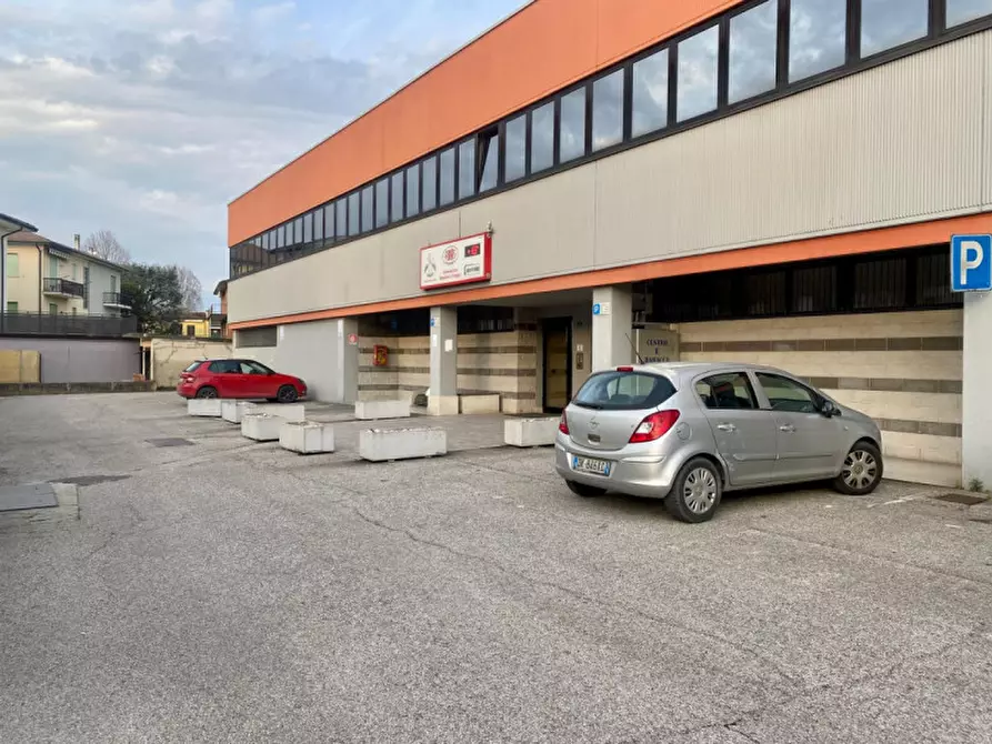Immagine 17 di Ufficio in affitto  in Via Fratelli Baracca, 204 a Vicenza