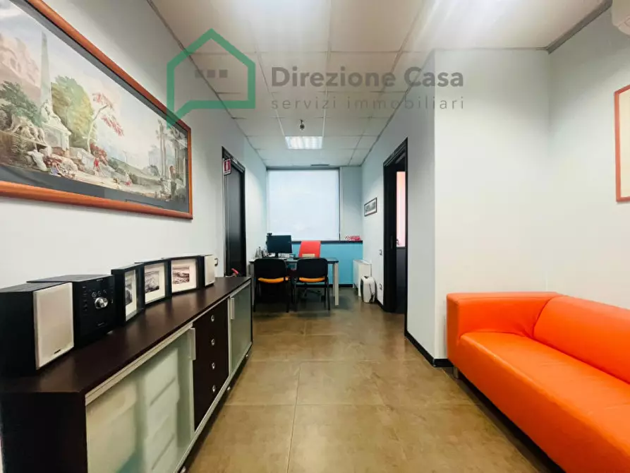 Immagine 7 di Ufficio in affitto  in VIA NUOVA POGGIOREALE a Napoli