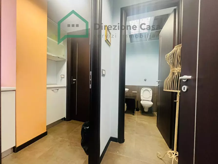 Immagine 10 di Ufficio in affitto  in VIA NUOVA POGGIOREALE a Napoli