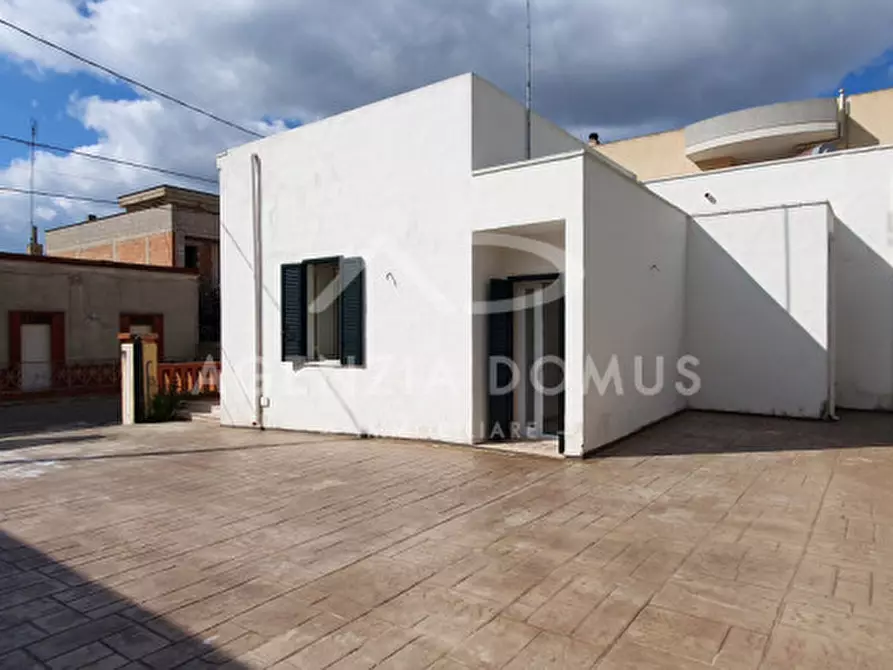 Immagine 1 di Casa indipendente in vendita  in Via Bellini 74 a Casarano