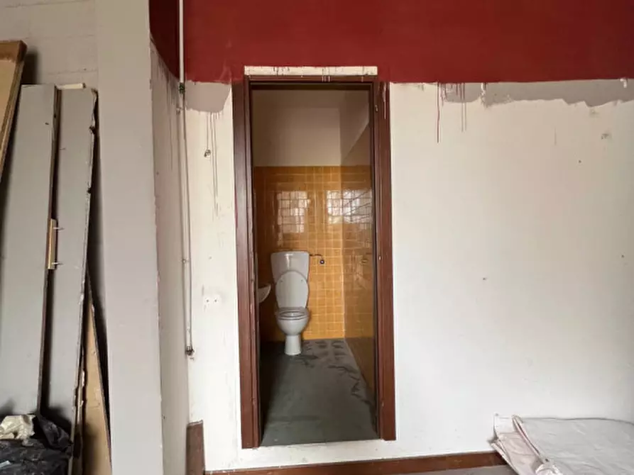 Immagine 15 di Capannone industriale in affitto  in via aretina a Montevarchi