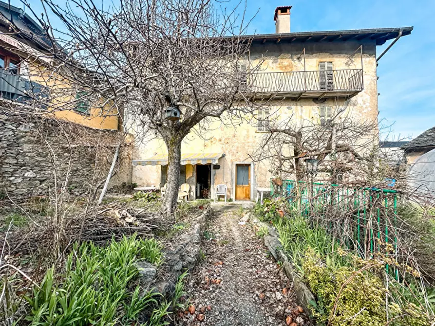 Immagine 4 di Casa quadrifamiliare in vendita  in via garibaldi a Trarego Viggiona