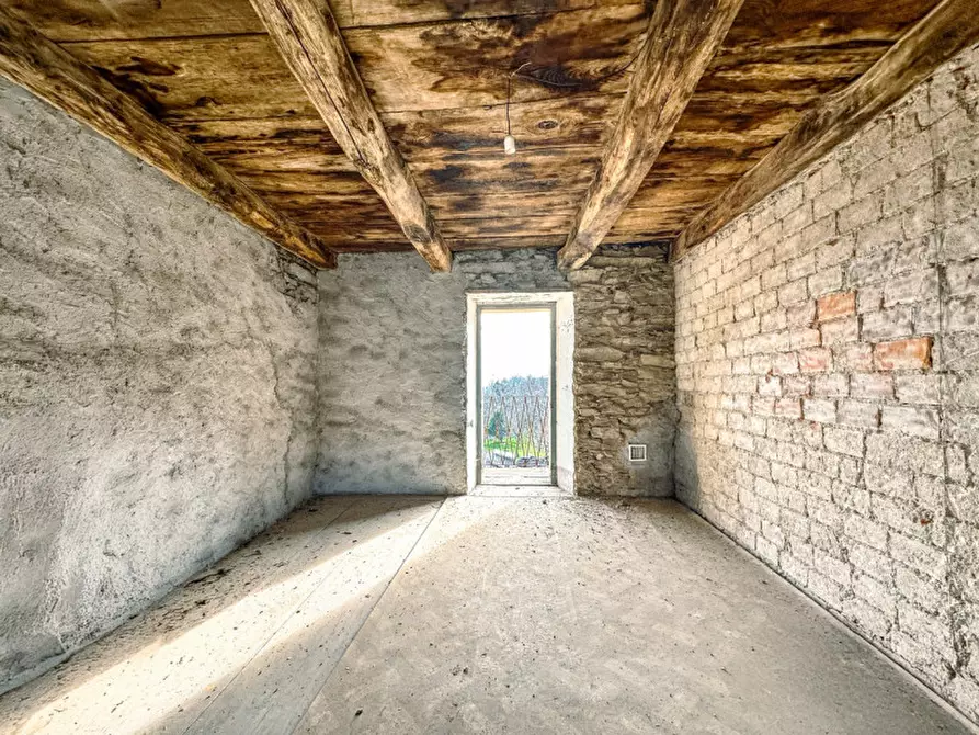 Immagine 7 di Casa quadrifamiliare in vendita  in via garibaldi a Trarego Viggiona