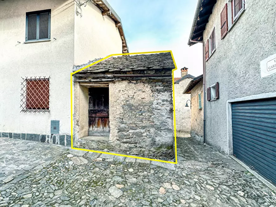 Immagine 23 di Casa quadrifamiliare in vendita  in via garibaldi a Trarego Viggiona