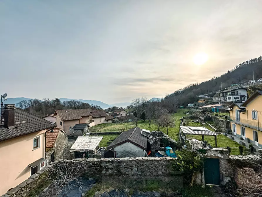 Immagine 25 di Casa quadrifamiliare in vendita  in via garibaldi a Trarego Viggiona