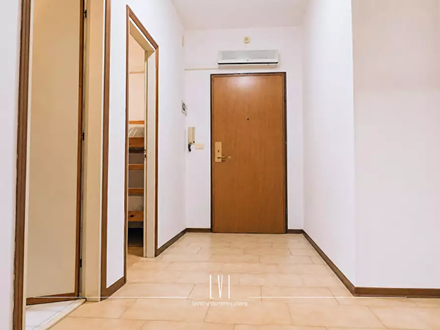 Immagine 31 di Appartamento in affitto  in Via Bartolomeo Colleoni 2 a Jesolo