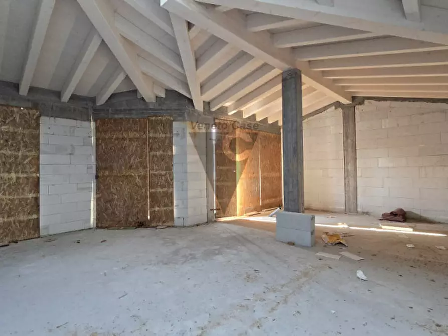 Immagine 1 di Casa indipendente in vendita  a Camponogara