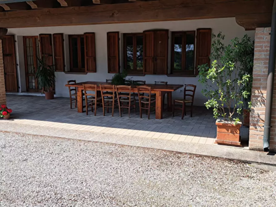 Immagine 4 di Rustico / casale in vendita  in Via vecchio castello a Piazzola Sul Brenta