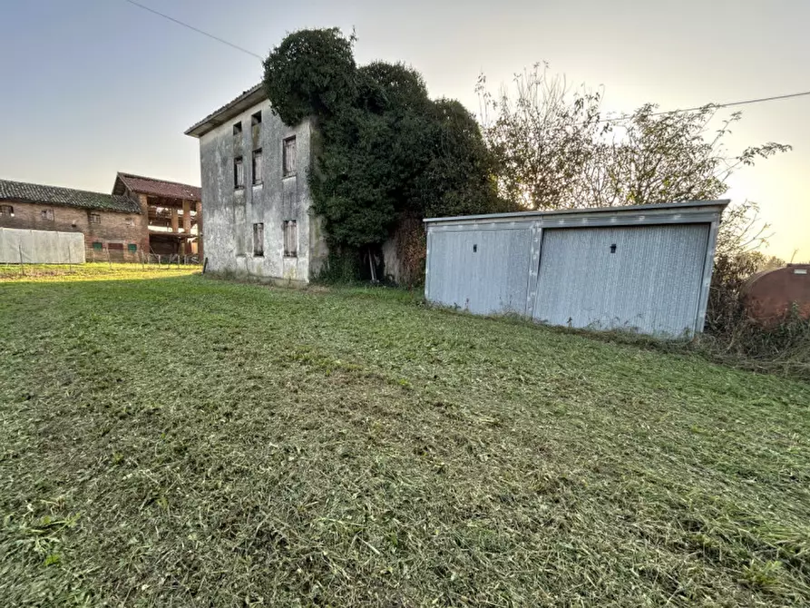 Immagine 21 di Rustico / casale in vendita  in via papa paolo vi a Campodoro