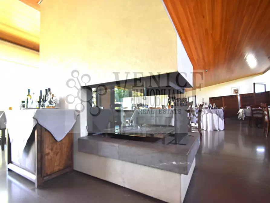 Immagine 3 di Attività commerciale in vendita  a Camponogara