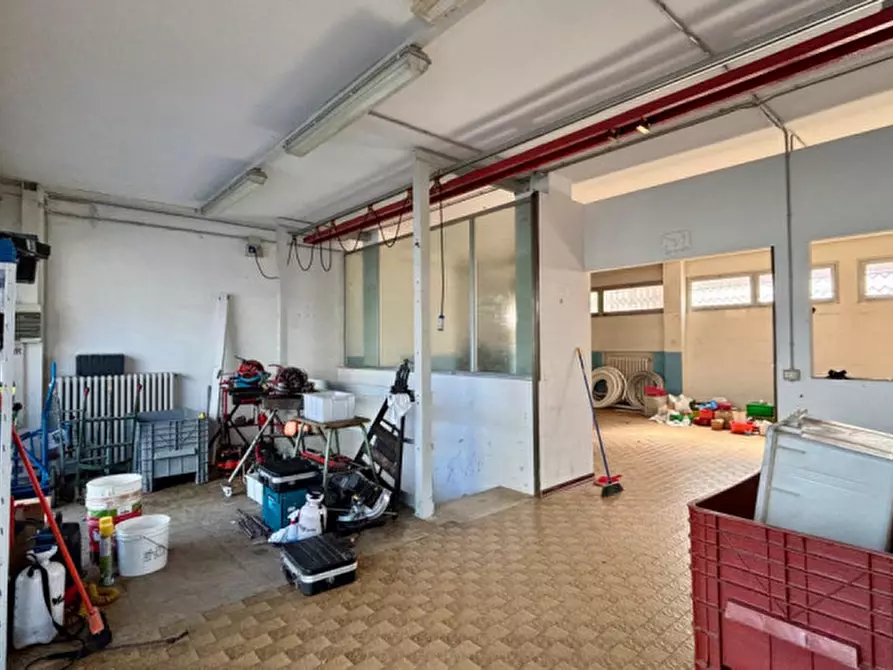 Immagine 3 di Laboratorio in vendita  in Via Girolamo Tiraboschi 53/abc a Carpi