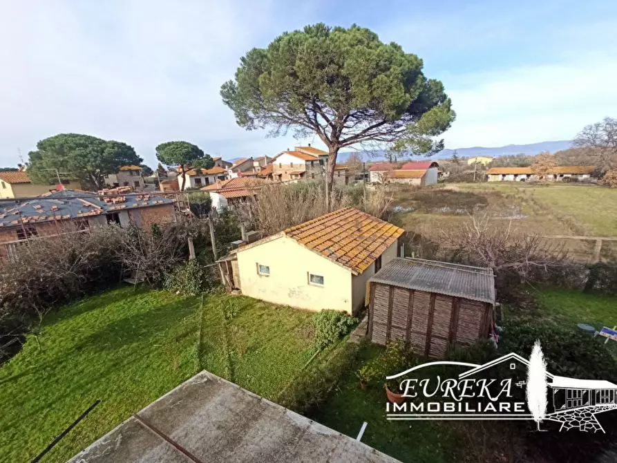 Immagine 6 di Casa indipendente in vendita  in Via Anguillara a Castiglione Del Lago