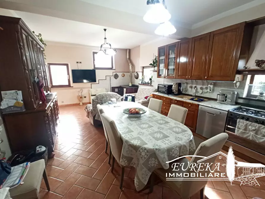 Immagine 12 di Casa indipendente in vendita  in Via Anguillara a Castiglione Del Lago