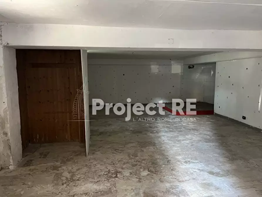 Immagine 1 di Magazzino in vendita  in Via Aschenez a Reggio Di Calabria