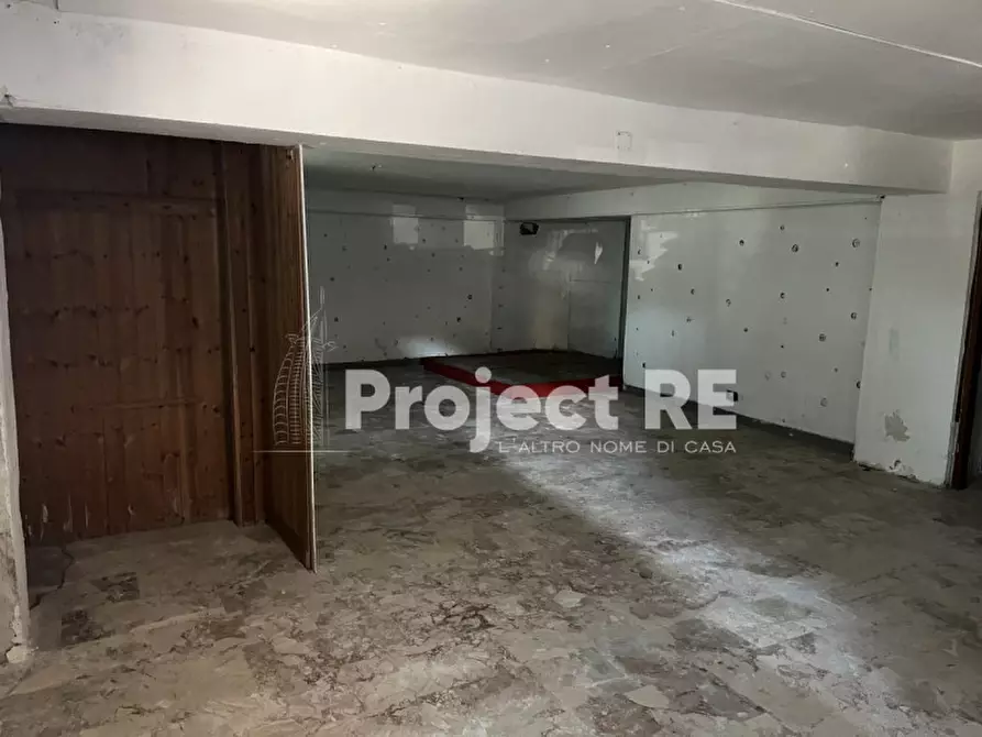 Immagine 3 di Magazzino in vendita  in Via Aschenez a Reggio Di Calabria