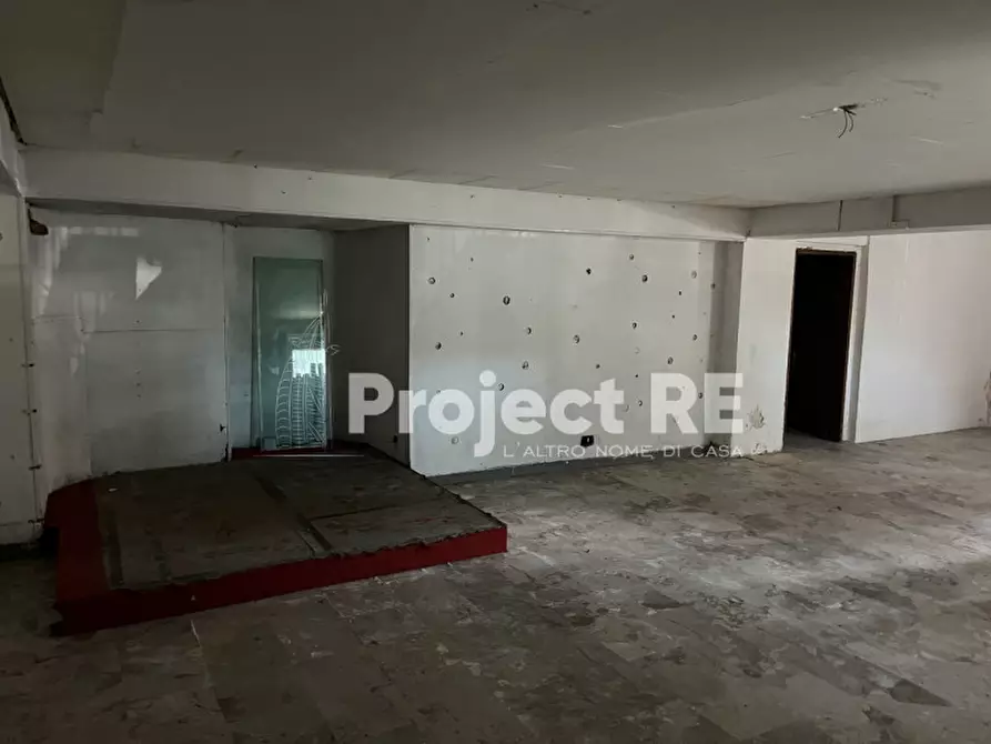 Immagine 5 di Magazzino in vendita  in Via Aschenez a Reggio Di Calabria