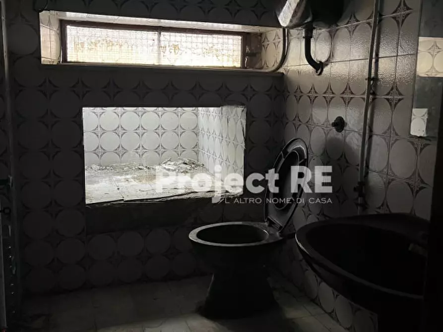 Immagine 9 di Magazzino in vendita  in Via Aschenez a Reggio Di Calabria