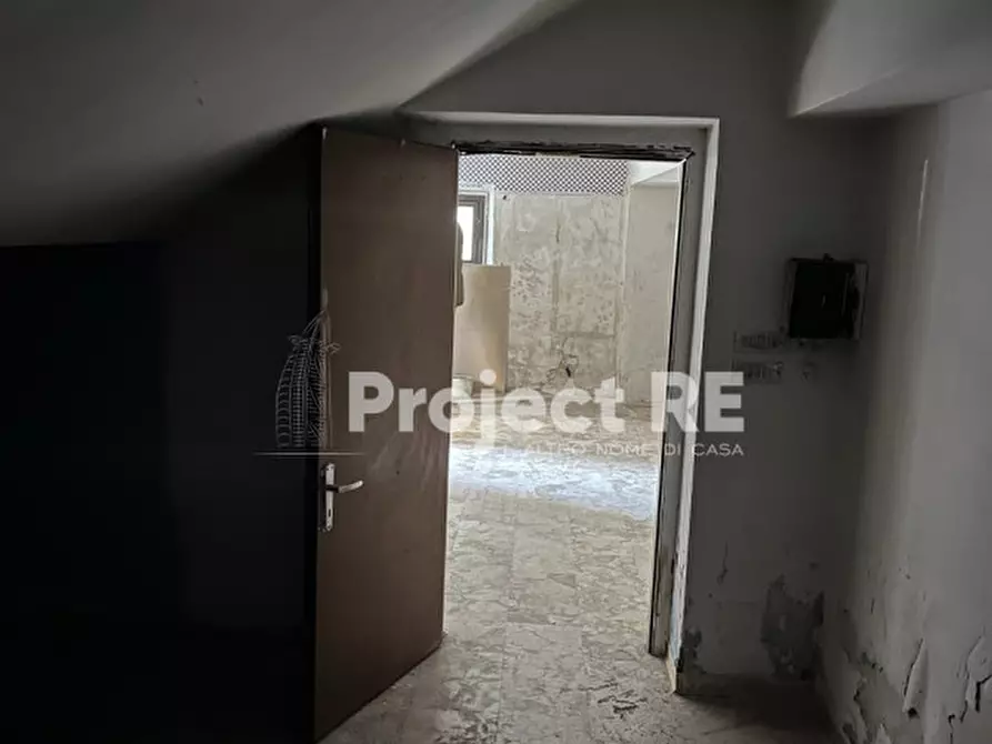 Immagine 12 di Magazzino in vendita  in Via Aschenez a Reggio Di Calabria