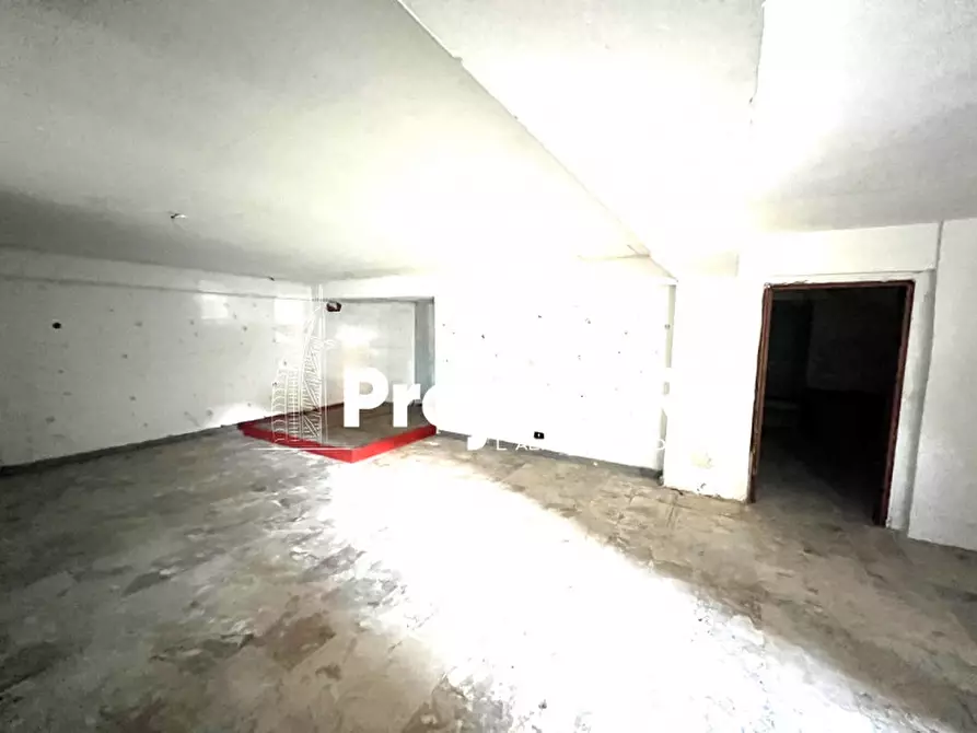 Immagine 22 di Magazzino in vendita  in Via Aschenez a Reggio Di Calabria