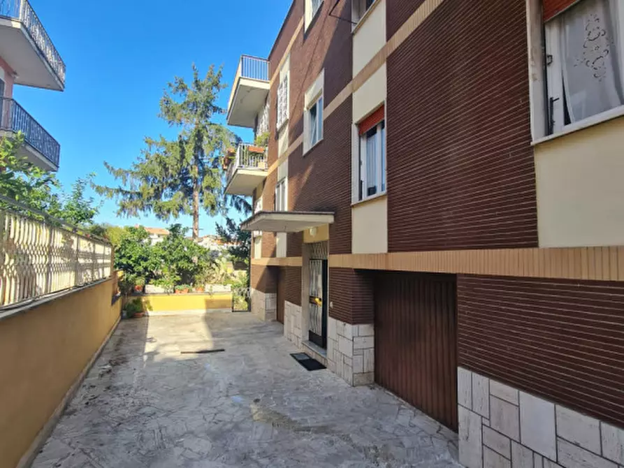 Immagine 3 di Garage in vendita  in Via Castel San Niccolò a Roma