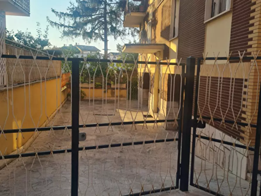 Immagine 4 di Garage in vendita  in Via Castel San Niccolò a Roma