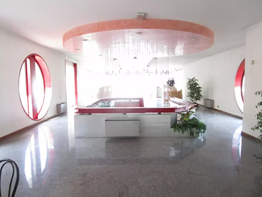 Immagine 2 di Negozio in vendita  a Noventa Padovana