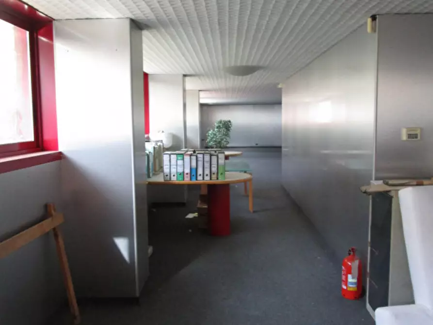 Immagine 6 di Negozio in vendita  a Noventa Padovana