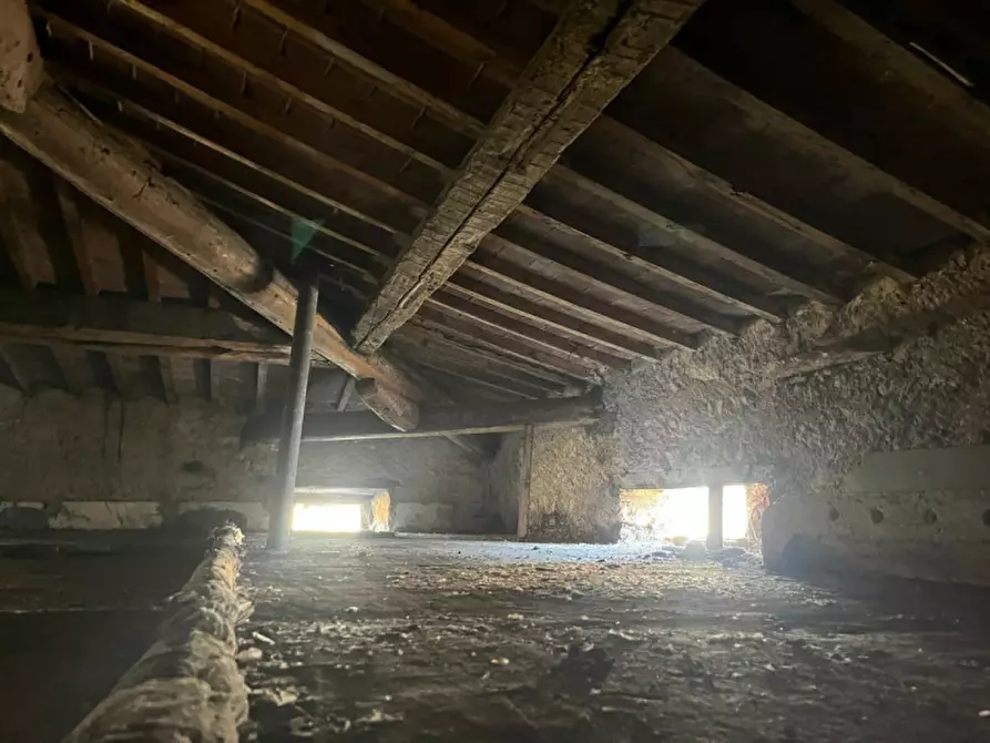 Immagine 8 di Rustico / casale in vendita  a Tregnago